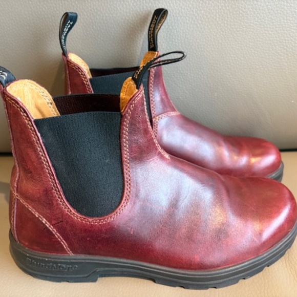 Blundstone Classic Women's sz US 9 premium leather Chelsea boots burgundy red - Picture 1 of 16